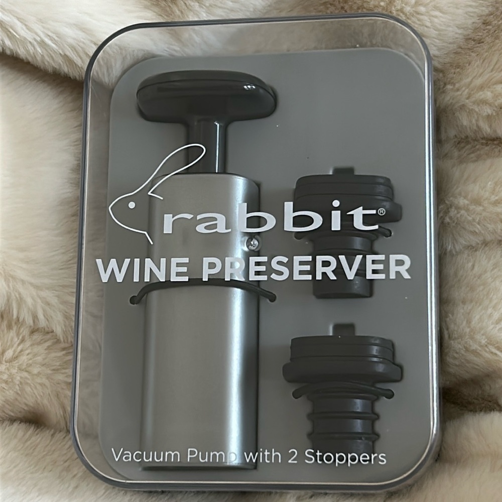 Rabbit Wine Preserver Set Silver